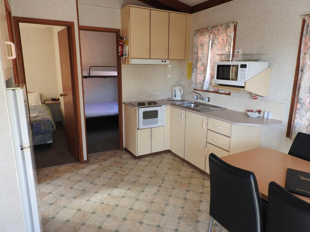 Victoria Lake Holiday Park Shepparton Exteriör bild