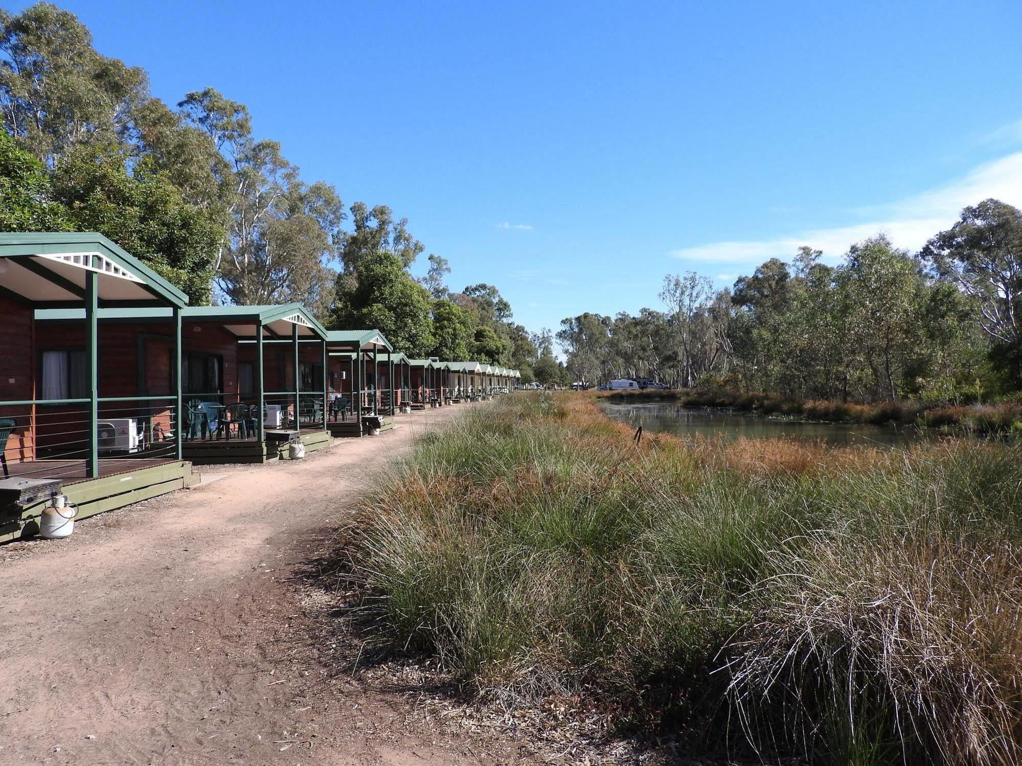 Victoria Lake Holiday Park Shepparton Exteriör bild